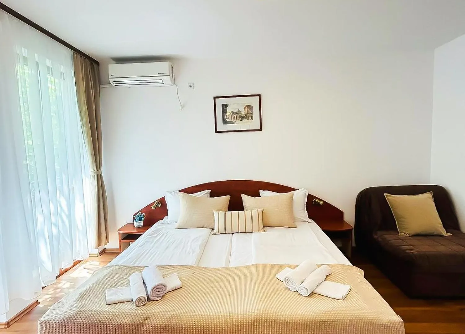 Гостевой дом Family Hotel Helios Солнечный берег