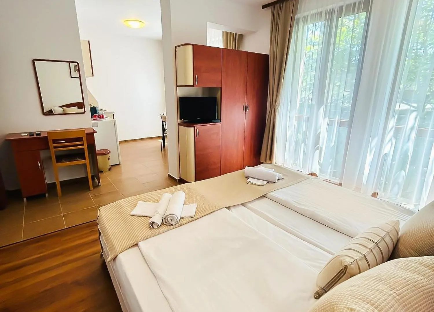 Гостевой дом Family Hotel Helios Солнечный берег