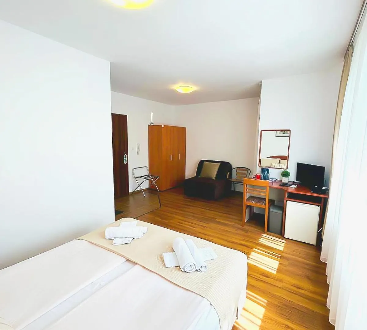 Family Hotel Helios Солнечный берег 0*,