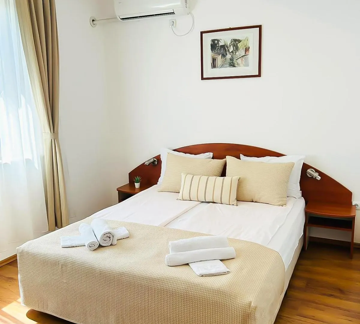 Гостевой дом Family Hotel Helios Солнечный берег